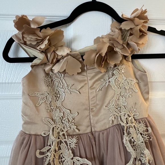 Trish Scully Belle Gown - Picture 6 of 8